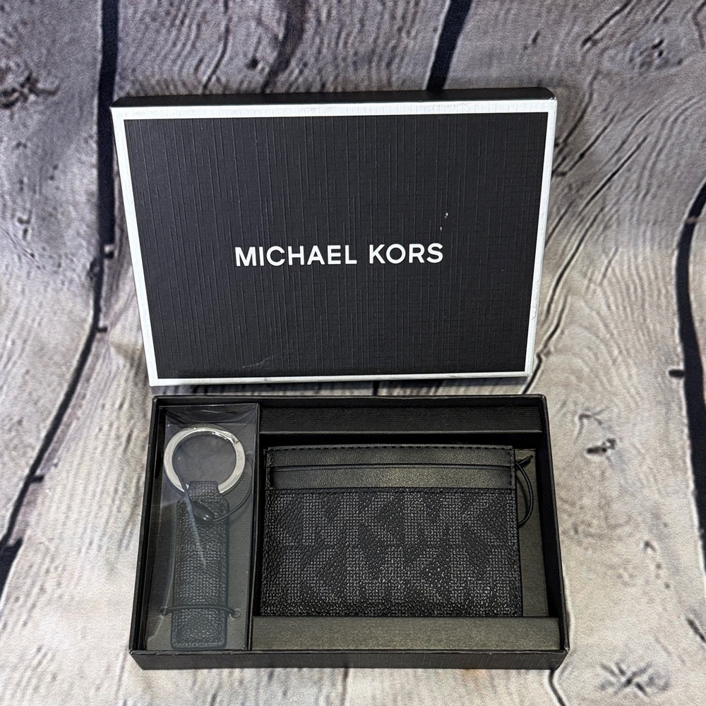 NIB Michael Kors Black Slim Card Holder With Key Ring Set